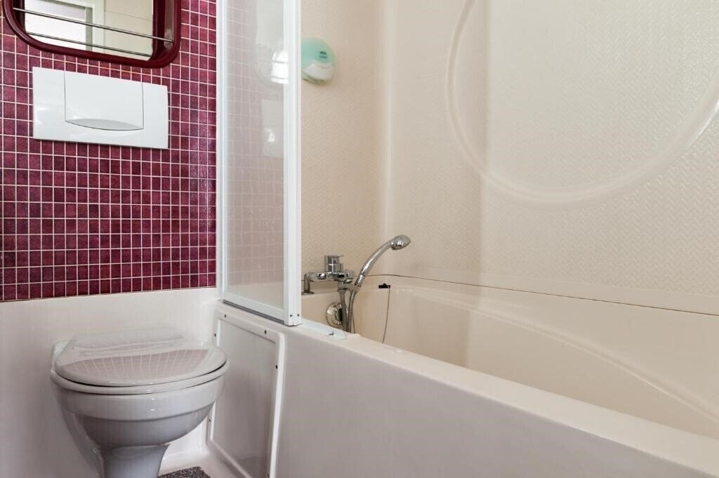 Фотографія The Originals City, Hotel Eden, Rouen Nord 3*