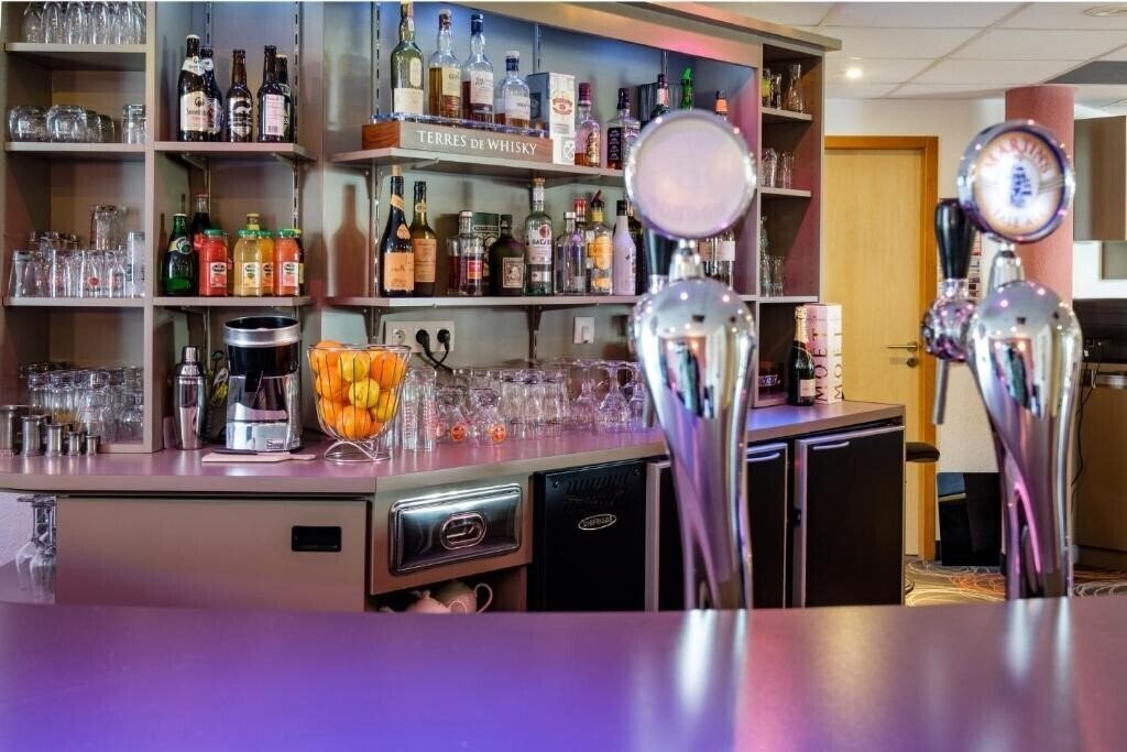 Зображення The Originals City, Hotel Acadine, Le Neubourg 3*