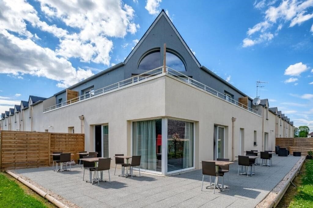 Фото The Originals City, Hotel Acadine, Le Neubourg (ex. Hotel The Originals Evreux Nord Acadine) 3*