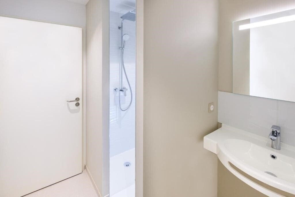 Фотография The Originals City, Hotel Acadine, Pont Audemer 3*