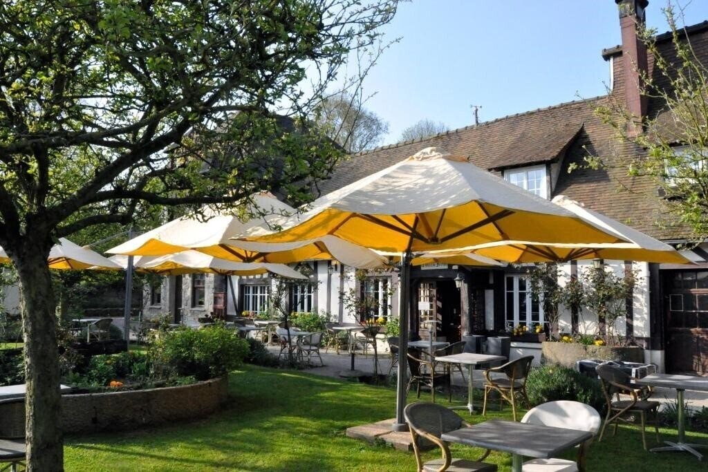 Зображення Logis Hotel, Restaurant & SPA de la Vieille Ferme 3*