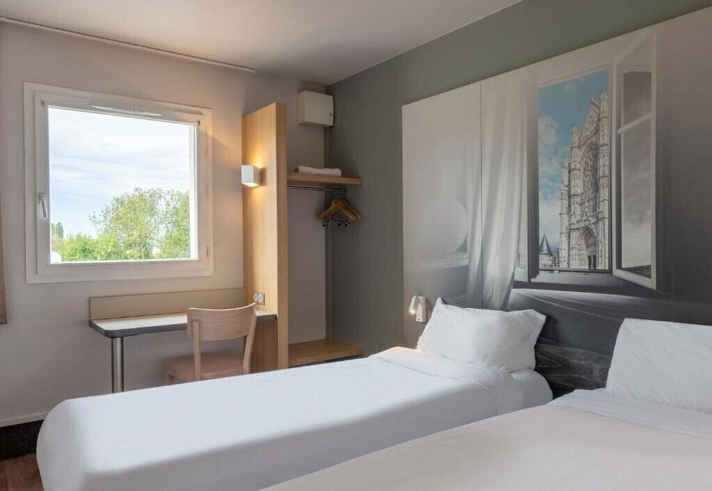 Фото B&B Hotel Beauvais 2*