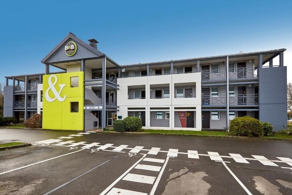 Отель B&B Hotel Avranches Baie du Mont Saint Michel 2*