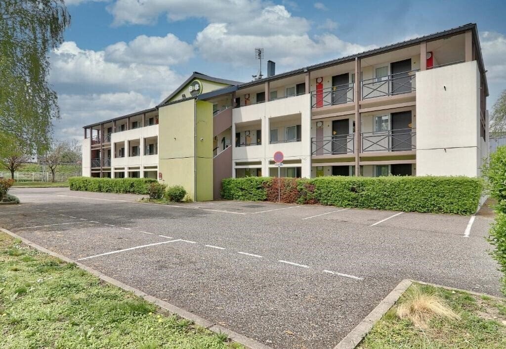 Отель B&B Hotel Cherbourg Ferrand Le Brezet Aeroport 2*