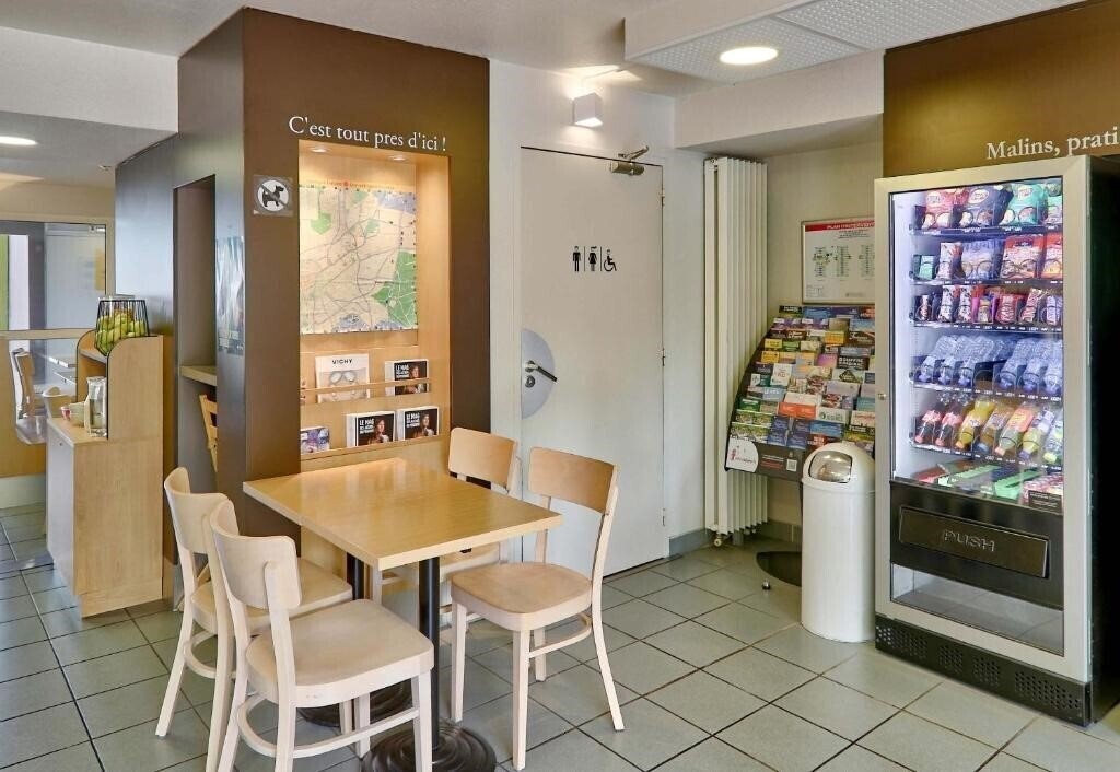 Картинка B&B Hotel Cherbourg Ferrand Le Brezet Aeroport 2*