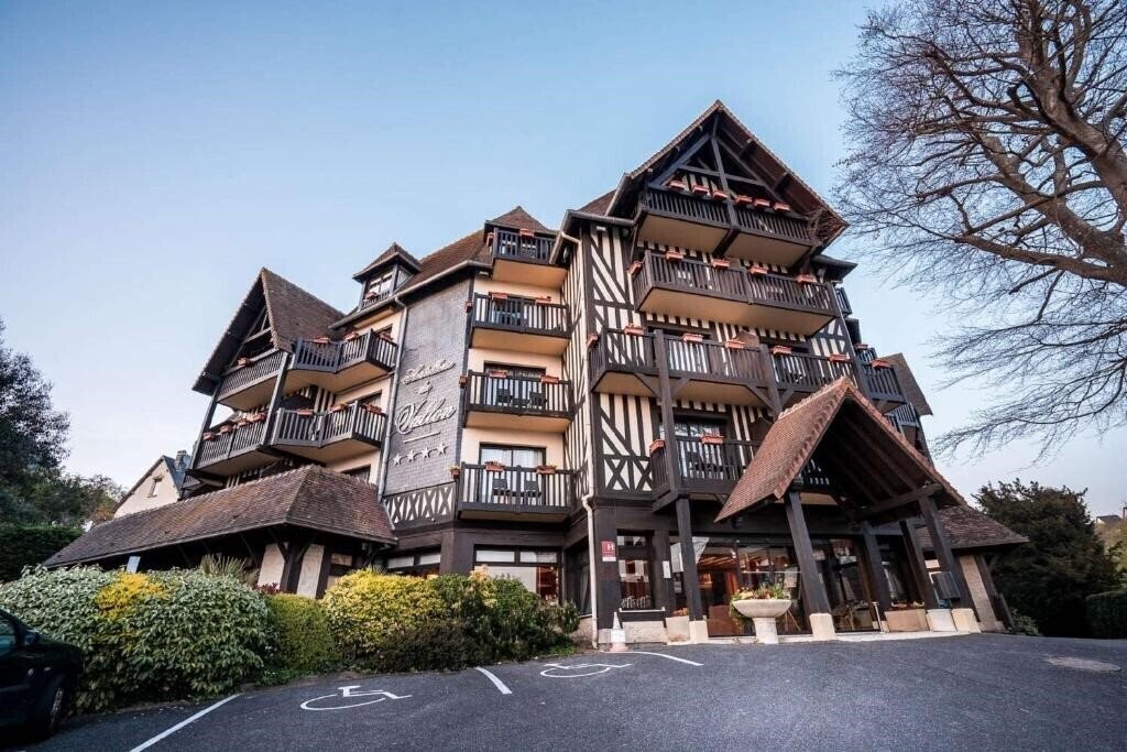 Готель Best Western Plus Hostellerie du Vallon 3*
