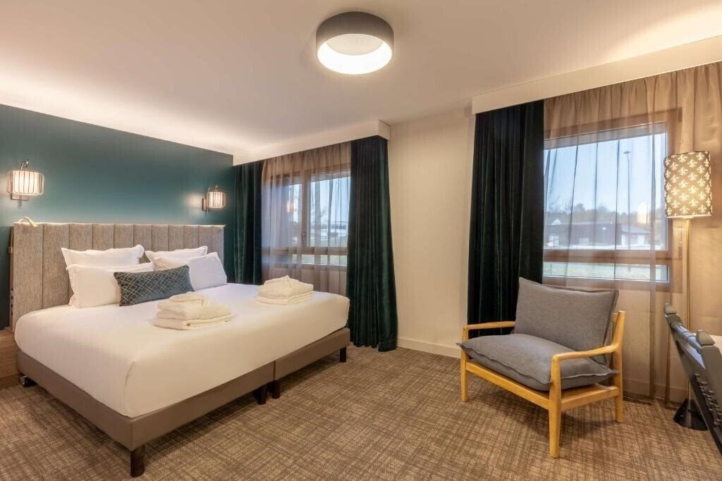 Фото Best Western Plus Hotel Le Conquerant 4*