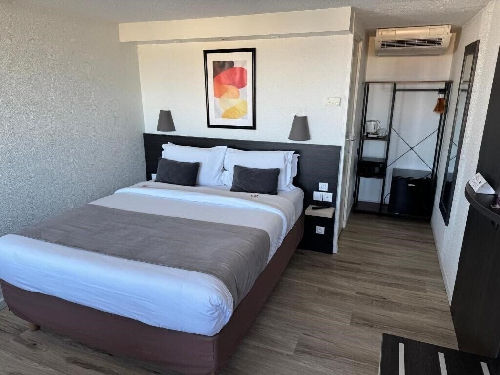 Картинка Kyriad Lisieux 4*