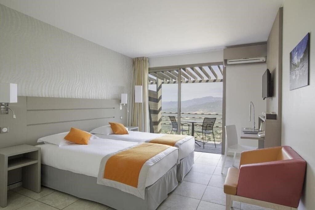Фото Best Western Plus Hotel San Damianu 4*