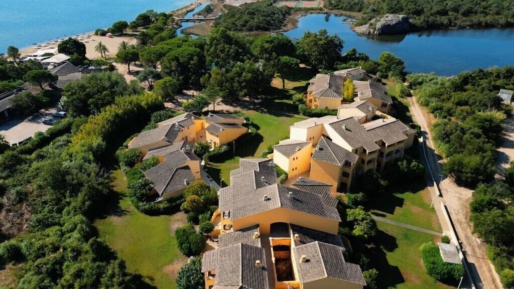 Отель Residence Paese Serenu 3*