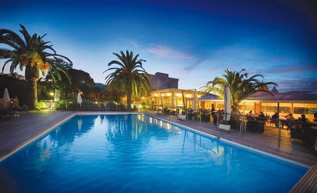 Отель La Madrague Hotel SPA Restaurant 3*