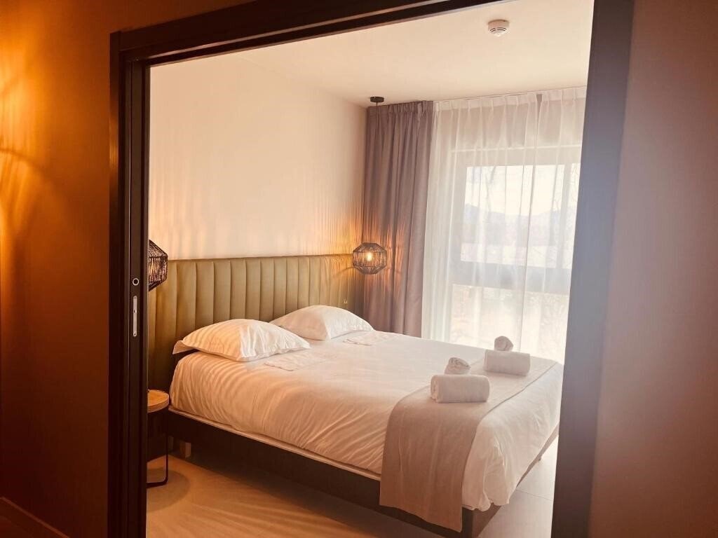 Картинка La Madrague Hotel SPA Restaurant 3*