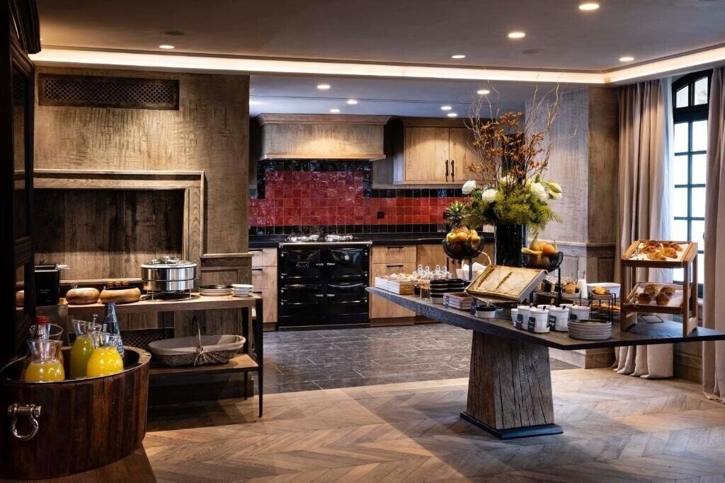 Изображение Hotel Saint-Delis - La Maison Du Peintre - Relais & Chateaux 5*