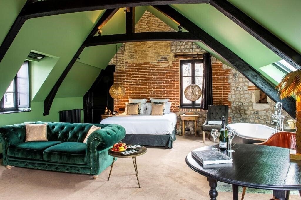Готель Les Maisons De Lea 4*