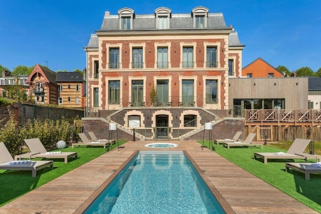 Готель Le Rituel Honfleur 4*