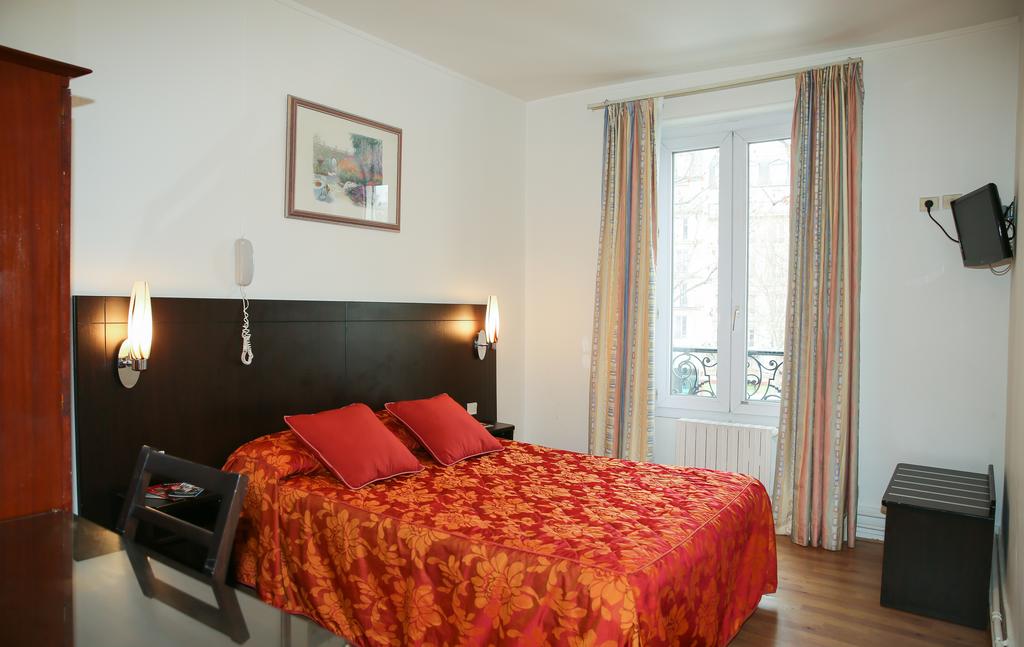 Фотографія Amiot 2*