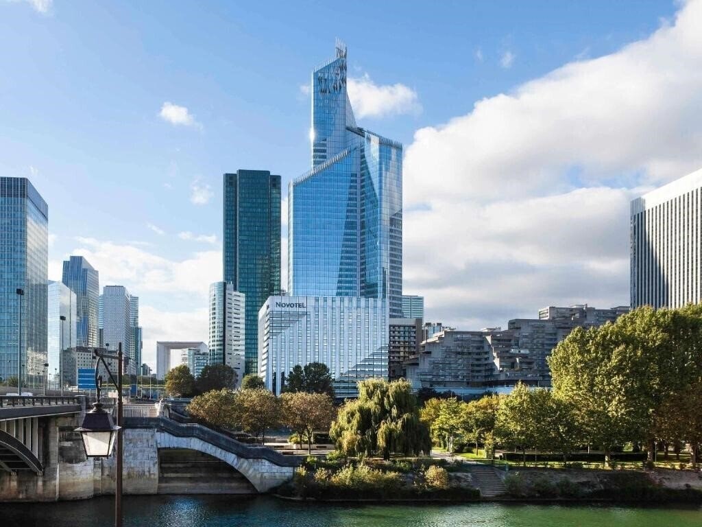 Готель Novotel Paris La Defence Esplanade 4*