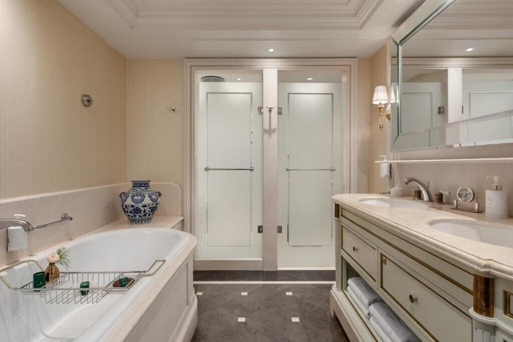 Зображення Shangri-La Hotel Paris 5*