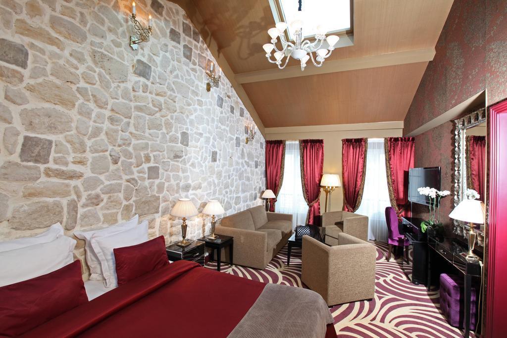 Отель Le Squara 3*