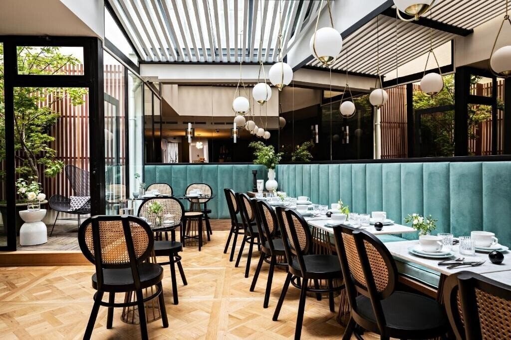 Картинка Holiday Inn Paris Elysees 4*