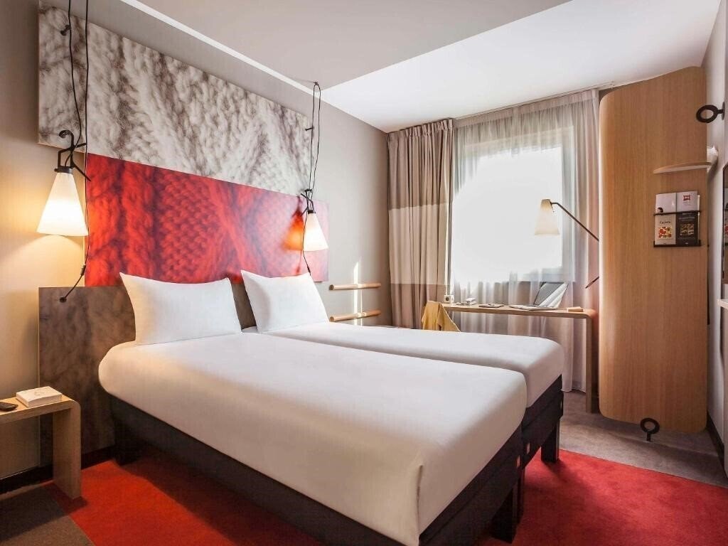 Фото Ibis Bourget 2*