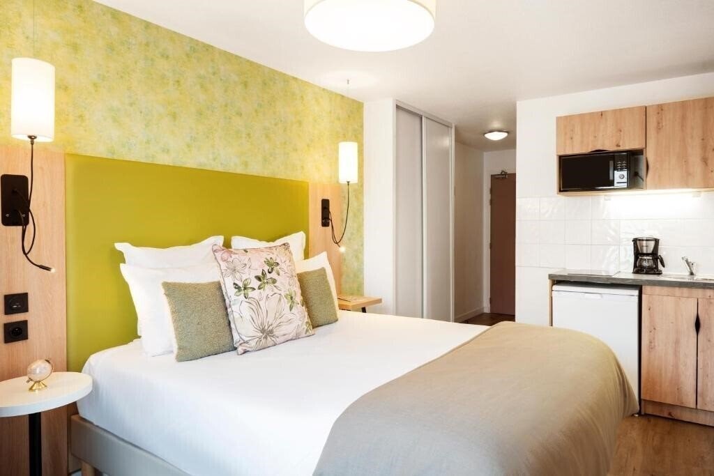 Готель Sejours Affaires Paris-Malakoff 2*