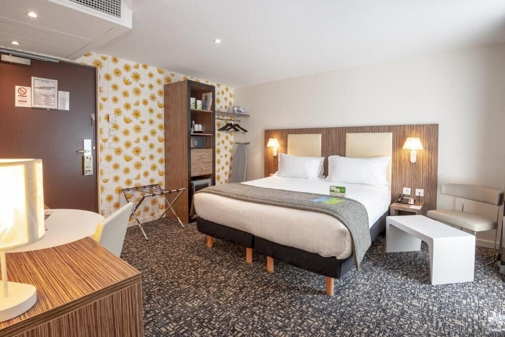 Картинка Holiday Inn Paris Opera Grands Boulevards 4*