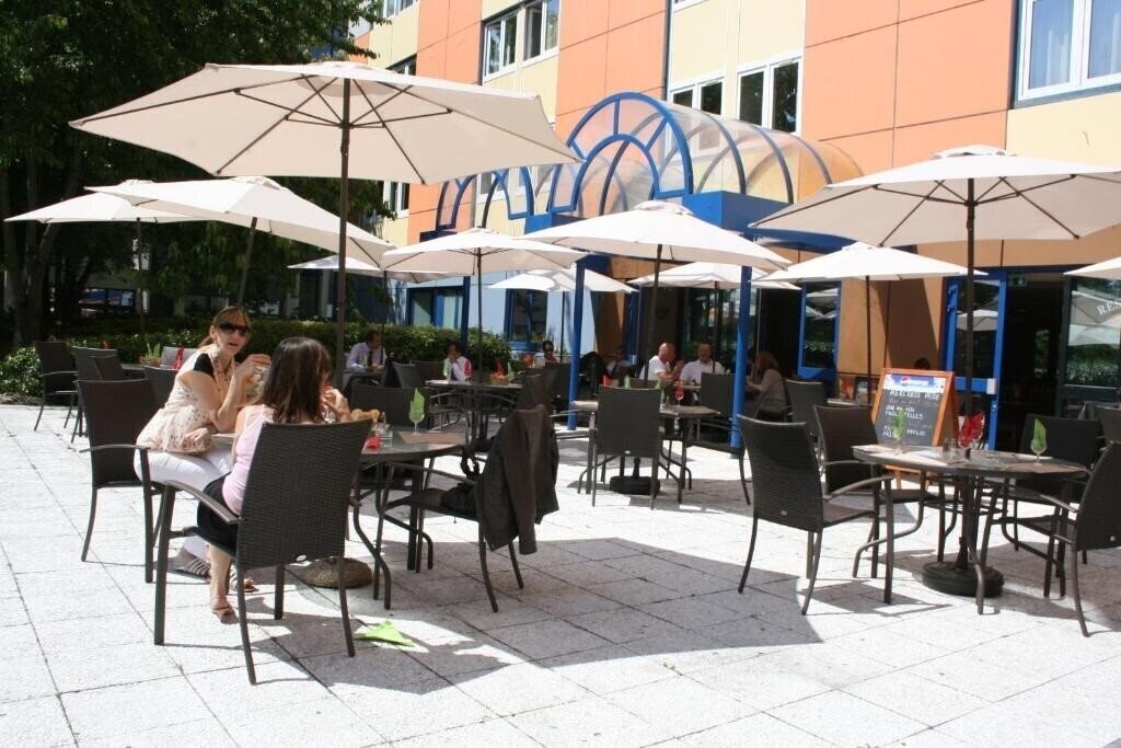 Картинка Euro Hotel Paris Creteil 3*