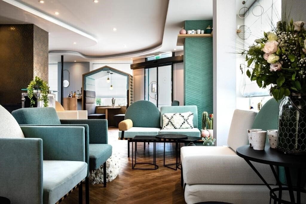 Фото Eiffel Saint Charles 3*