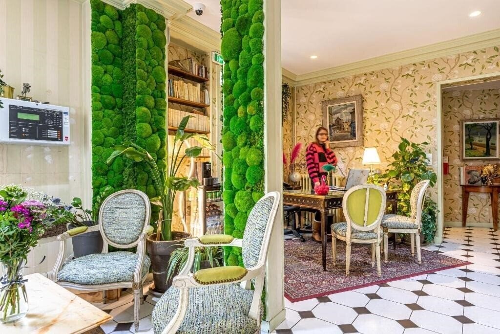Фотографія Hotel Romance Malesherbes by Patrick Hayat 3*