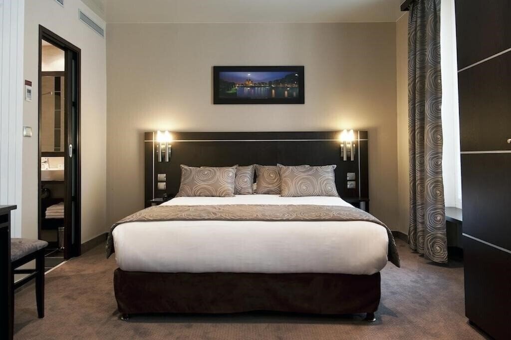 Отель Choiseul Opera. 3*