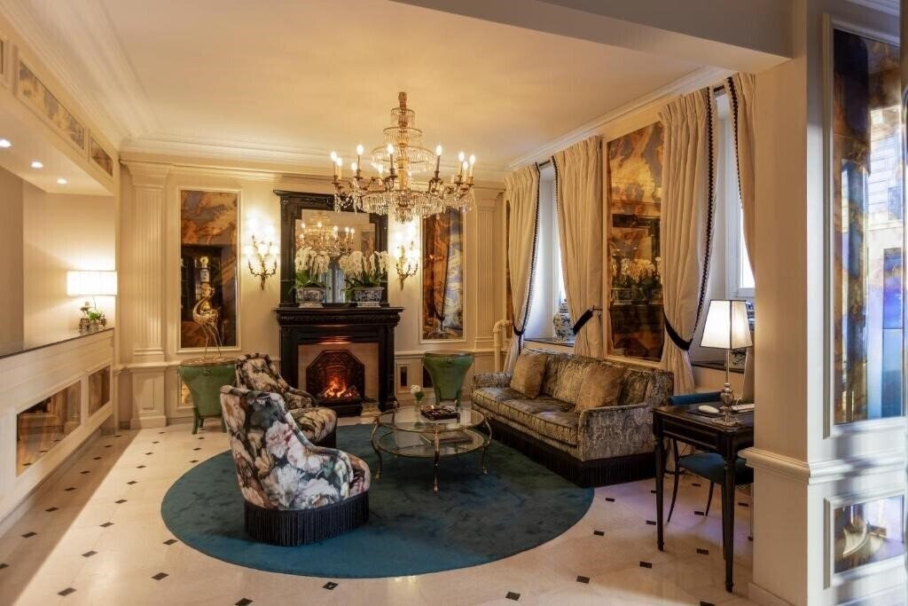 Фото West-End 4*