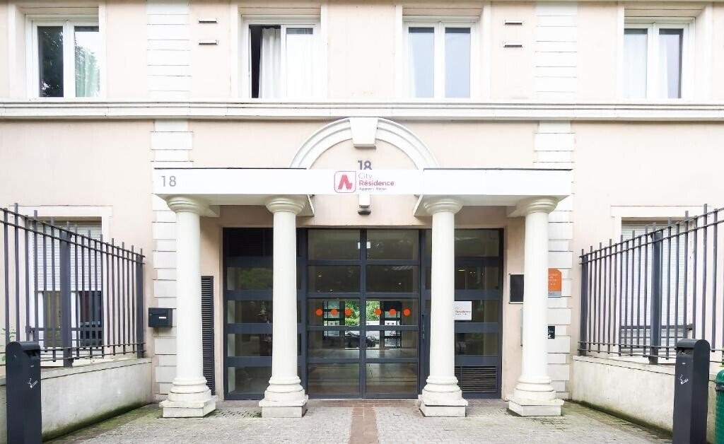 Фото City Residence Paris Saint Maurice (ex. Appart'City Saint Maurice) 3*