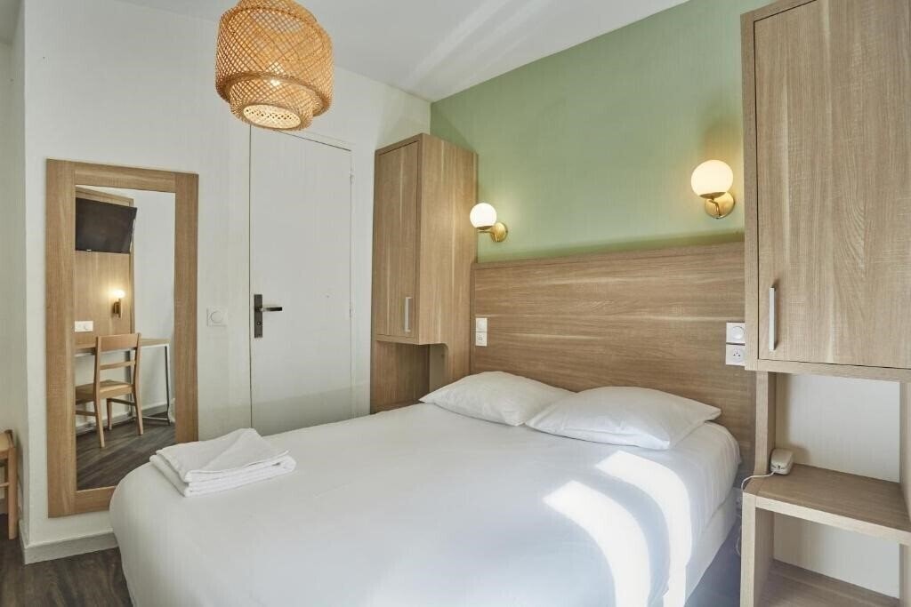 Отель Hotel Merryl Gare Du Nord 2*