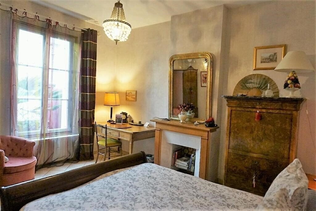 Фото Maison Rouge 4*