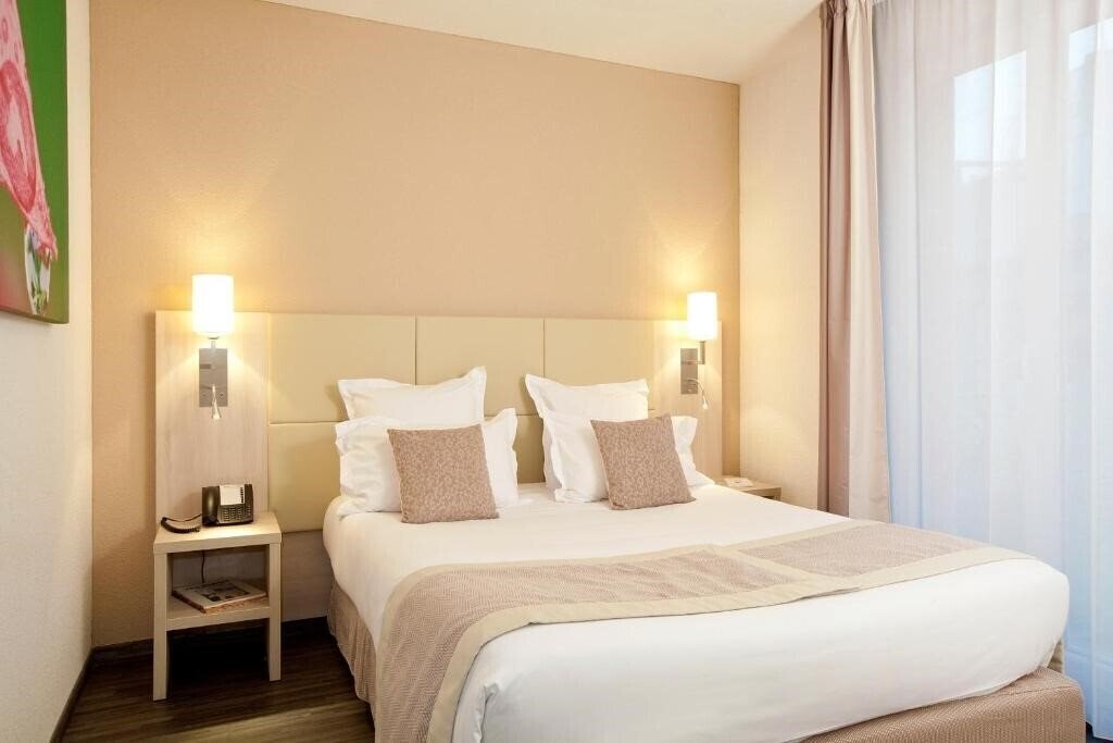 Отель Residhome Neuilly Bords De Marne 3*