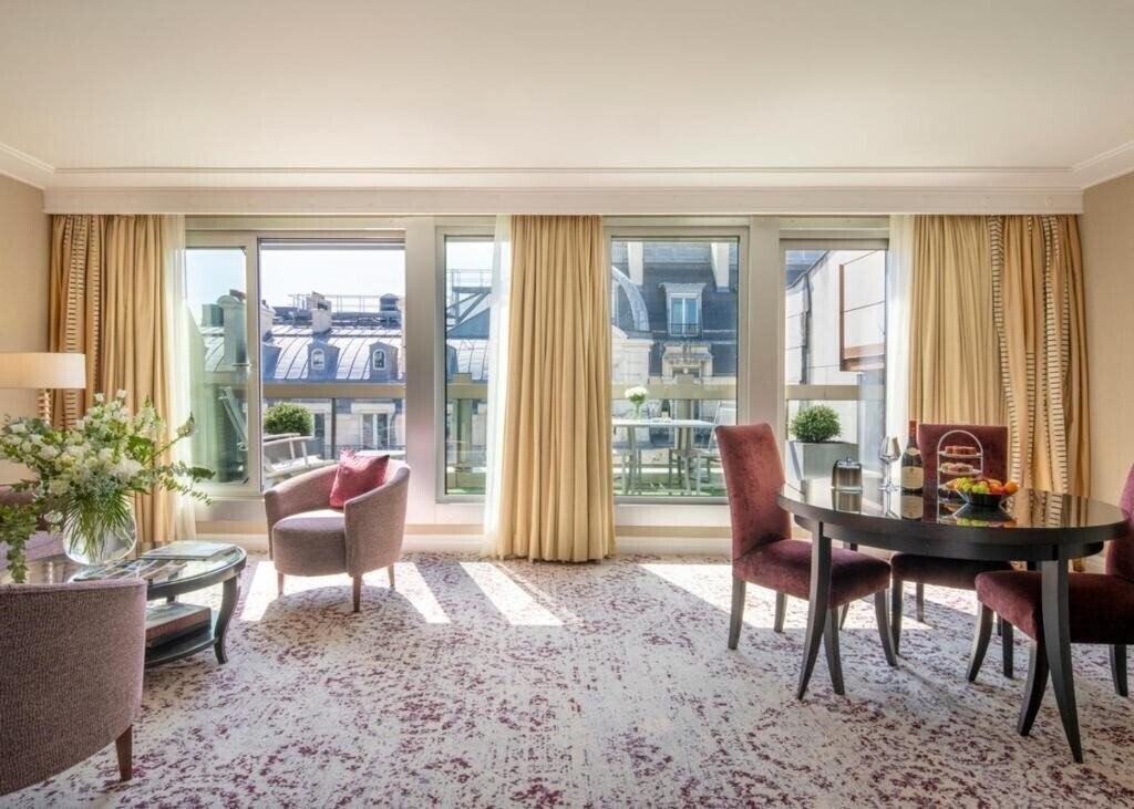 Фотографія Warwick Champs-Elysees 4*