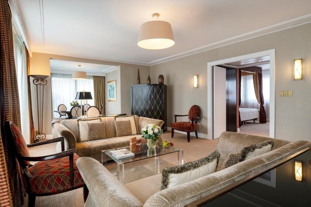 Зображення Warwick Champs-Elysees 4*