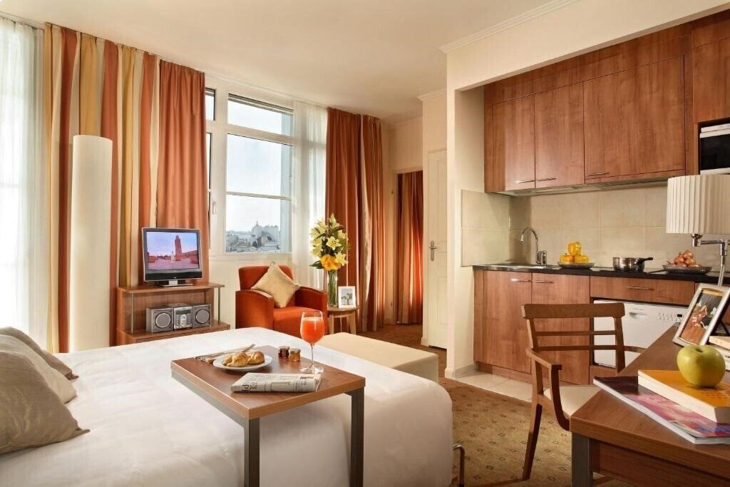Отель Citadines Saint Germain Des Pres Paris 4*