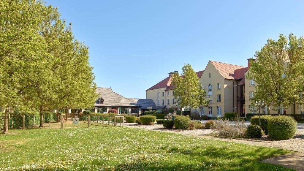 Картинка Campanile Val de France pres de Disneyland Paris 3*