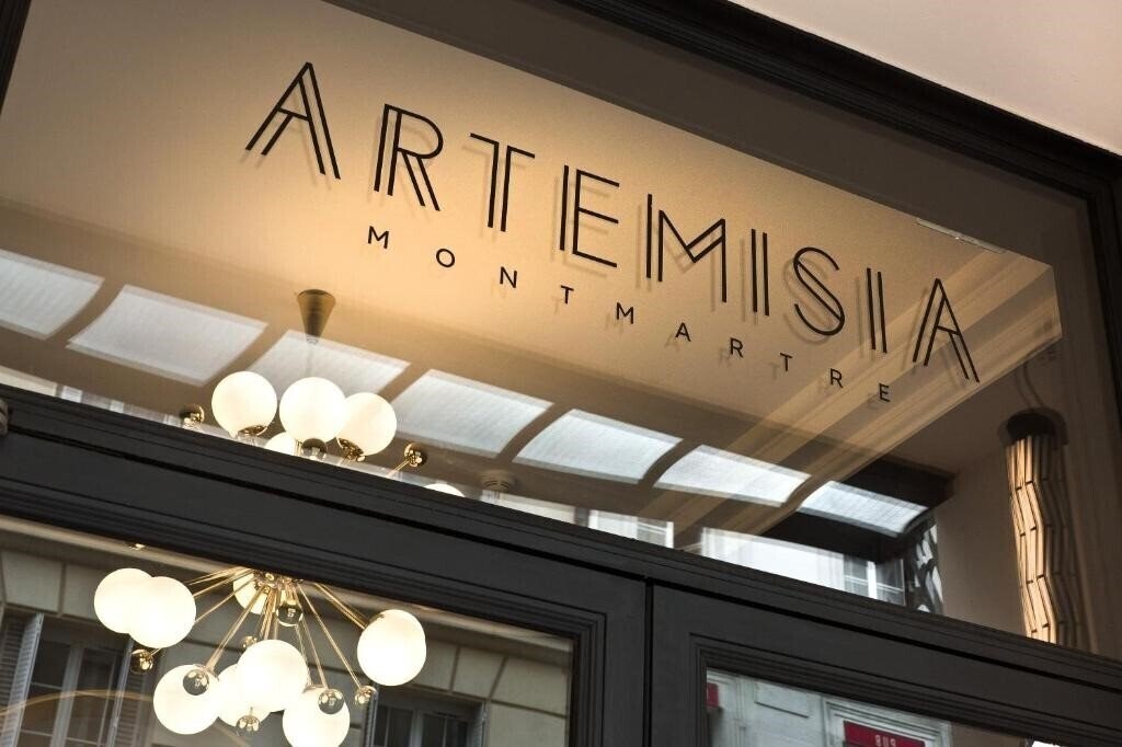 Отель Hotel Artemisia Montmartre 3*