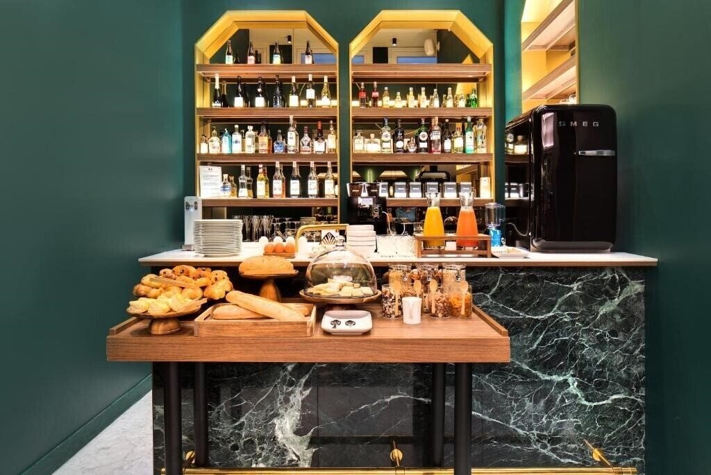 Фотография Hotel Artemisia Montmartre 3*
