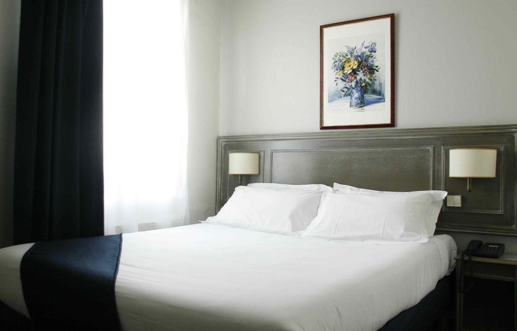 Готель Garden Opera 3*