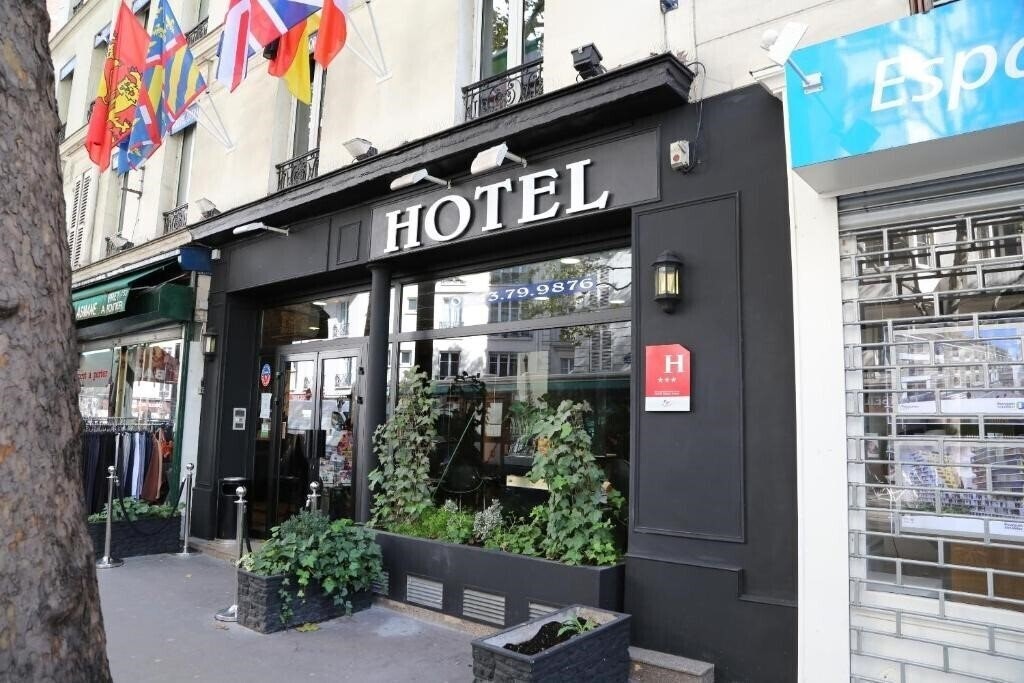 Отель Grand Hotel Nouvel Opera 3*
