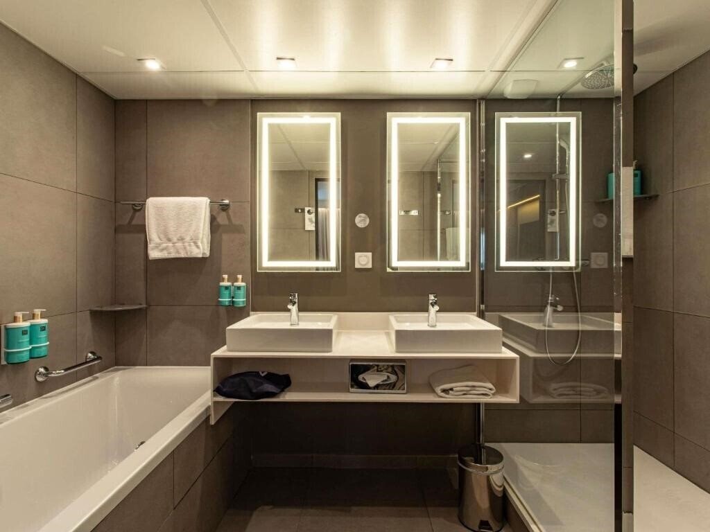 Фотографія Novotel Paris 14 Porte D'Orleans 4*
