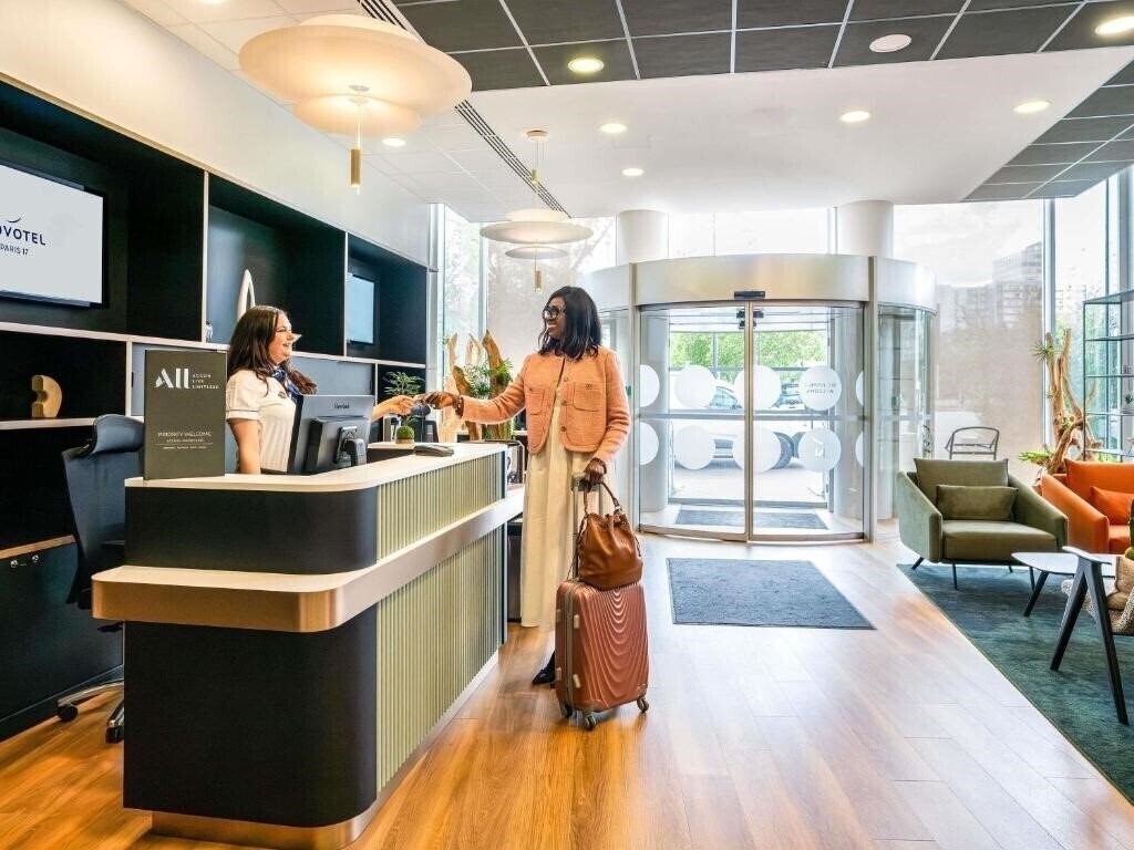 Отель Novotel Paris 17 Porte D 'Asnieres 4*