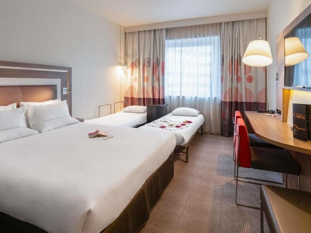 Фото Novotel Paris 17 Porte D 'Asnieres 4*