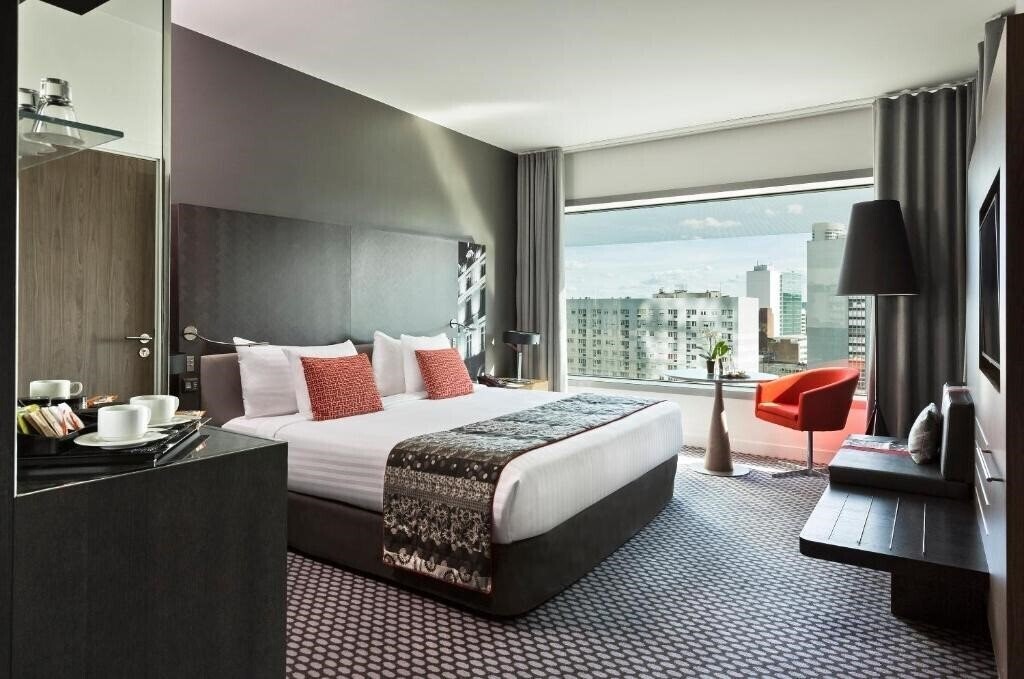 Отель Melia Paris La Defense 4*