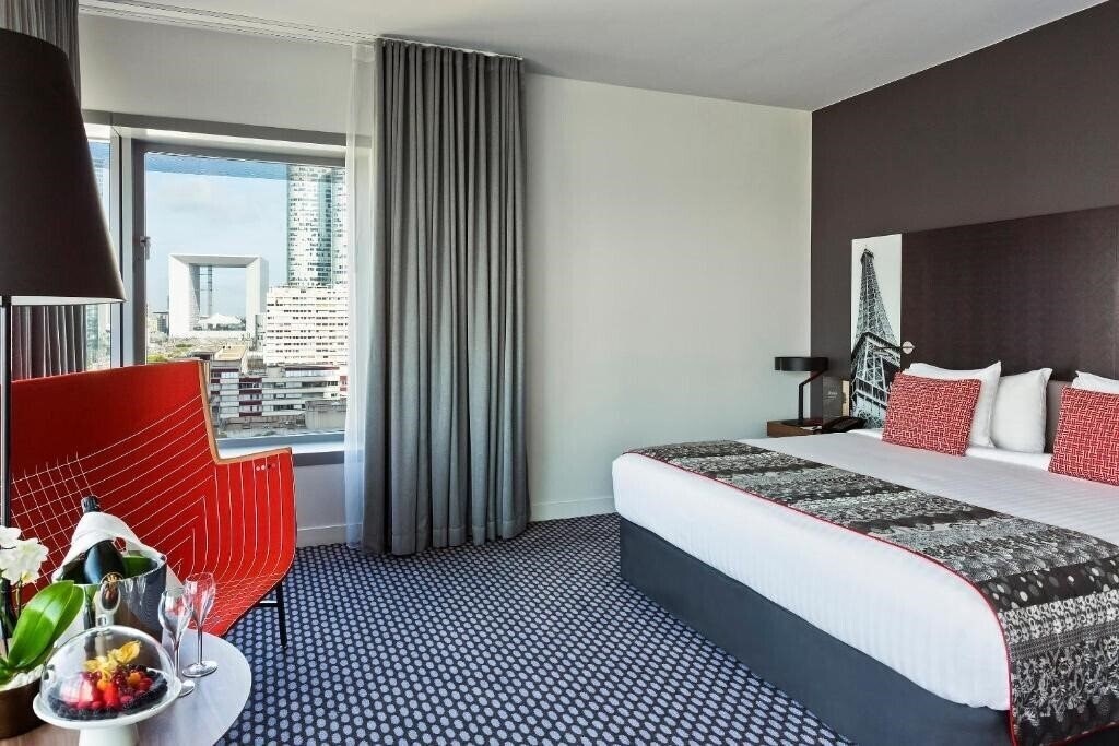 Картинка Melia Paris La Defense 4*