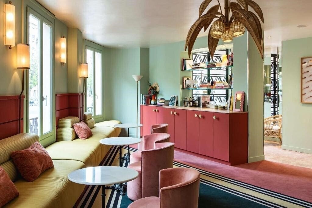 Готель Hotel Mercedes 4*